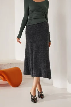Basic Solid High-Waisted Mermaid Sweater Skirt