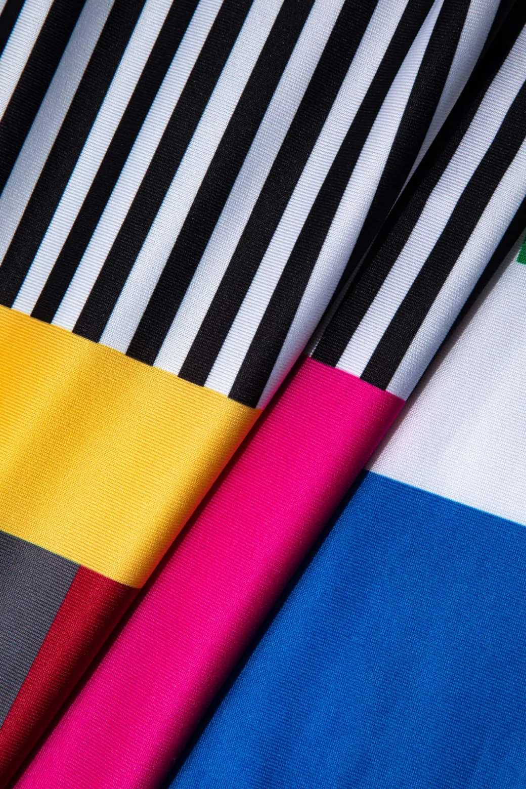 Color Block Patchwork Mock Neck T-shirt