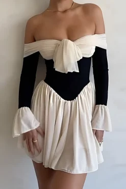 Contrast Off Shoulder Knot Bell Sleeve Pleated Mini Dress