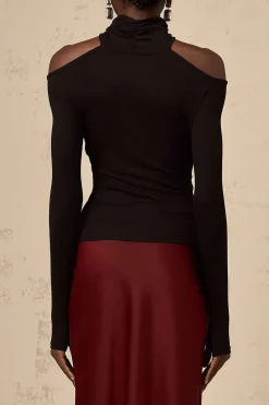 Crossed Ruched Long-Sleeve Top
