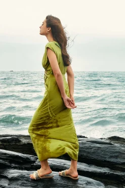 Cut Out Sleeveless V-Neck Maxi Dress
