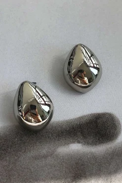 Metal Drop Shaped Earrings