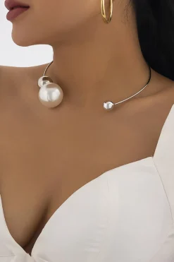 Metal Pearl Necklaces