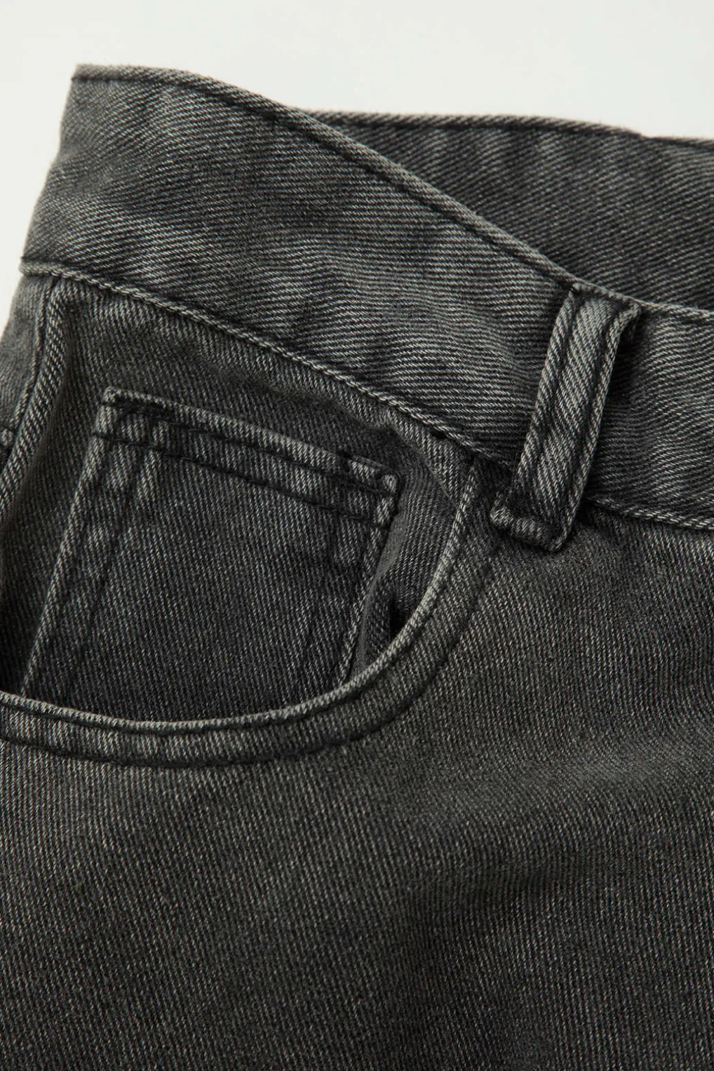Multi Pocket Rolled Hem Wide Leg Cargo Jeans