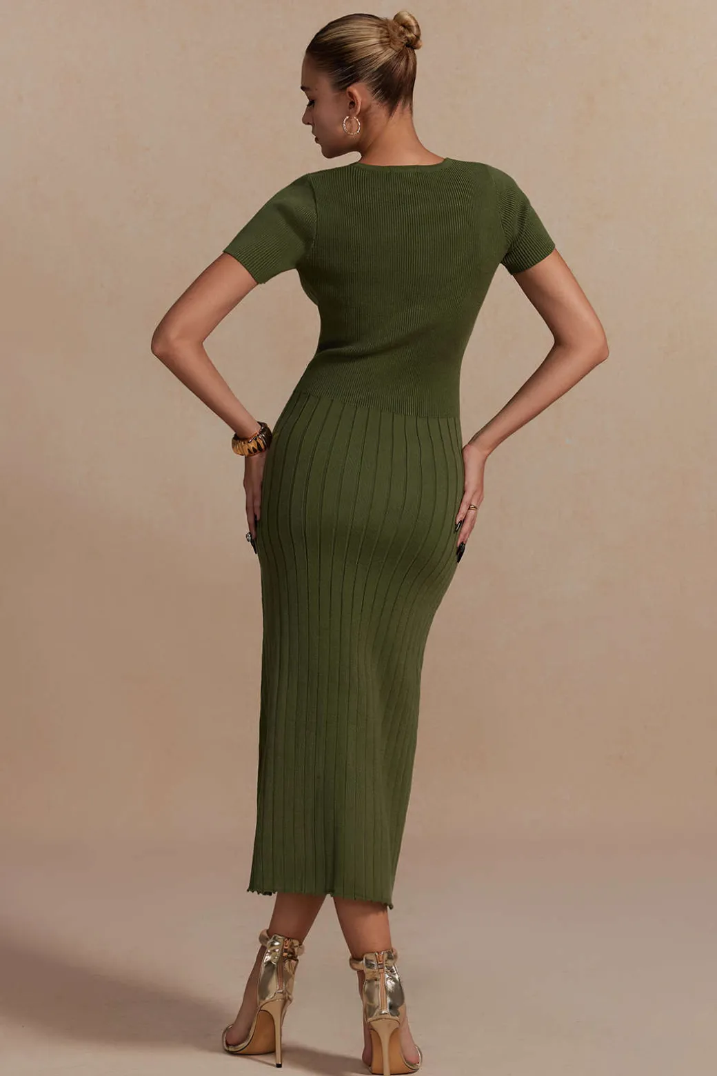 Ribbed Knit V-neck Midi Dress