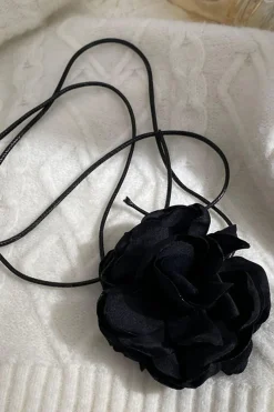 Rosette Decor Choker Necklace