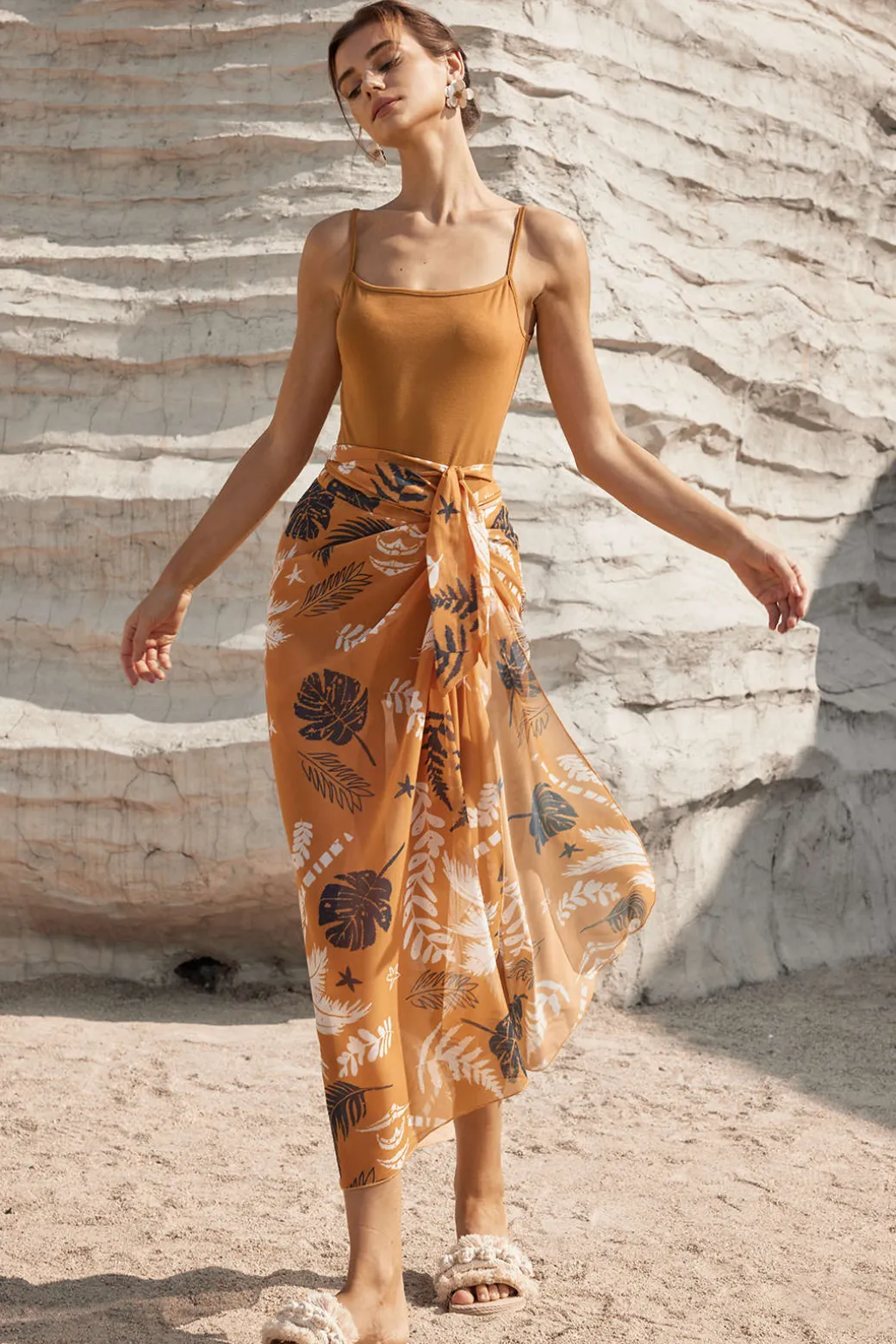 Solid Bodysuit And Leaves Print Knot Wrap Skirt Set