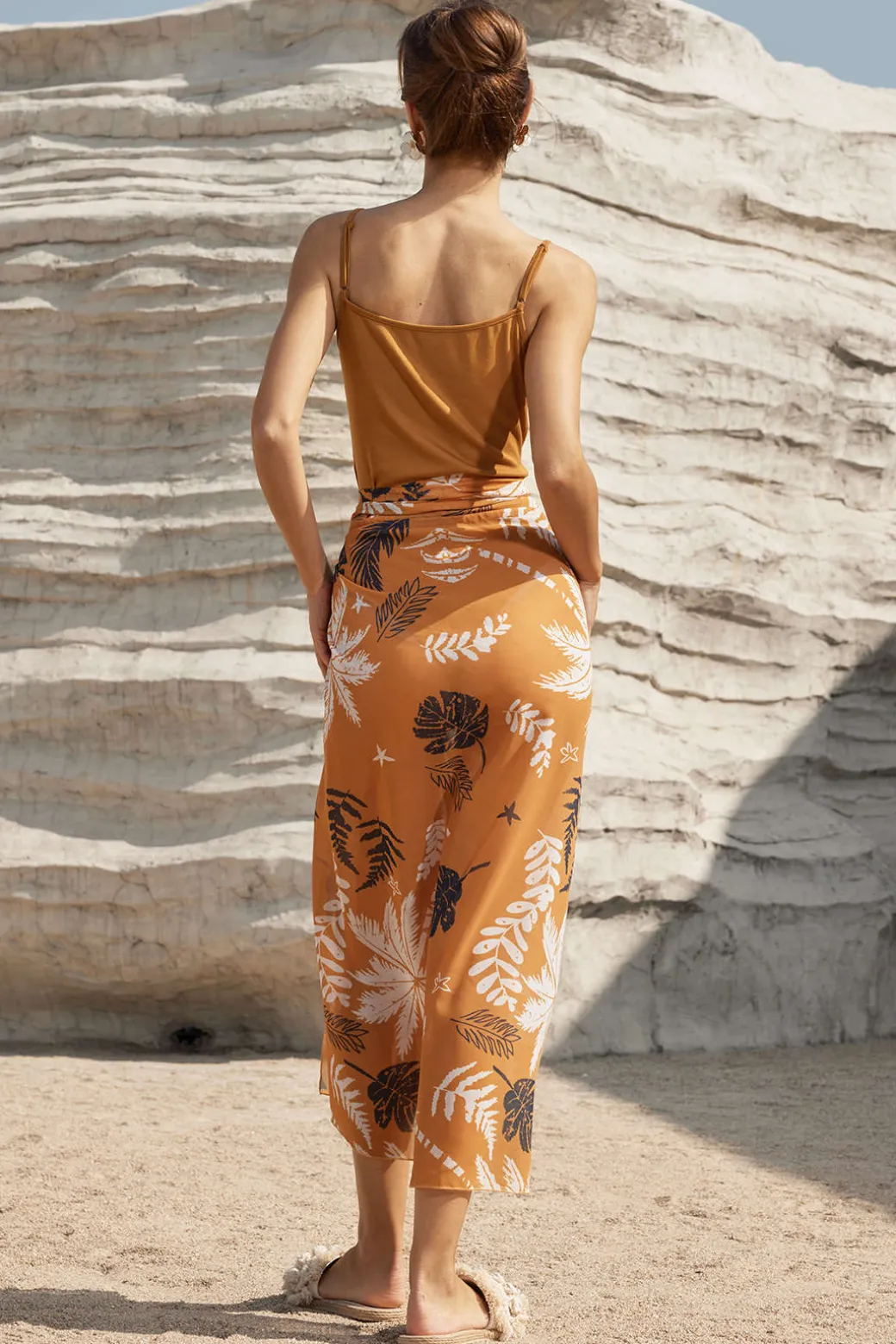 Solid Bodysuit And Leaves Print Knot Wrap Skirt Set